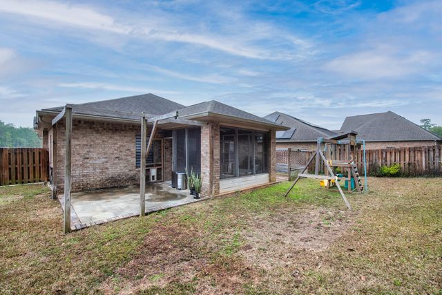 653 Red Fern Road, Crestview, FL 32536