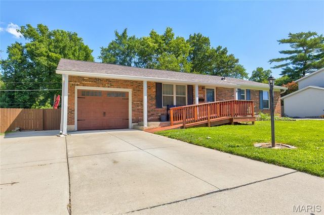 2424 Crislisa Drive, Alton, IL 62002