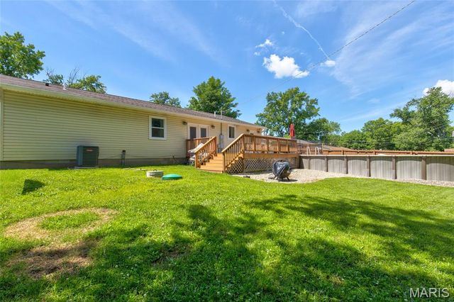 2424 Crislisa Drive, Alton, IL 62002