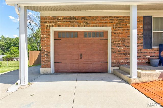 2424 Crislisa Drive, Alton, IL 62002