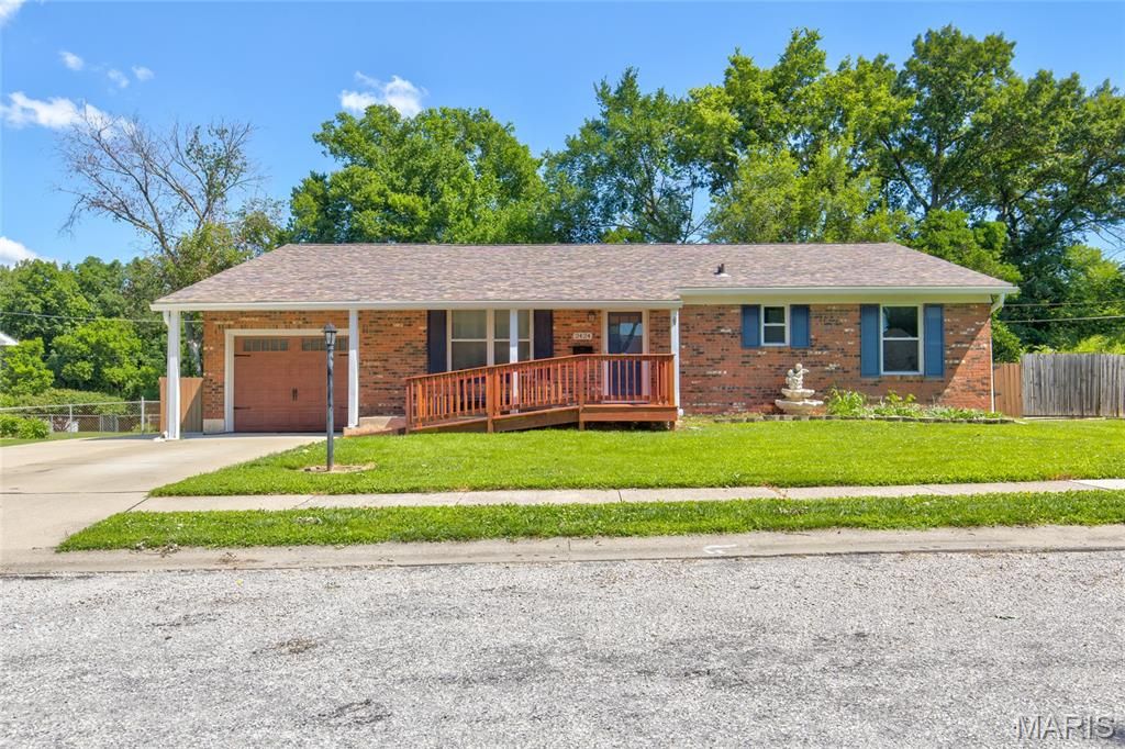 2424 Crislisa Drive, Alton, IL 62002