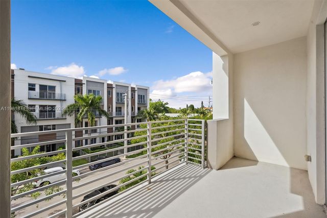 1034 NE 18th Ave 205, Fort Lauderdale, FL 33304