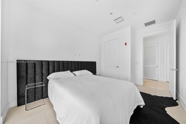 1034 NE 18th Ave 205, Fort Lauderdale, FL 33304