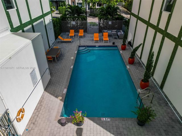 1034 NE 18th Ave 205, Fort Lauderdale, FL 33304