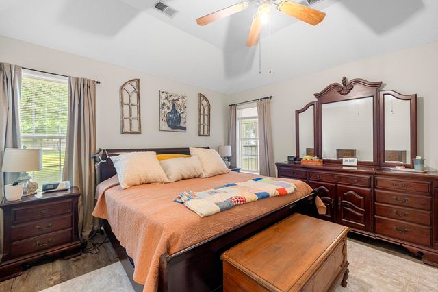 105 COUNTRYWOOD LN LN S, Oakland, TN 38060