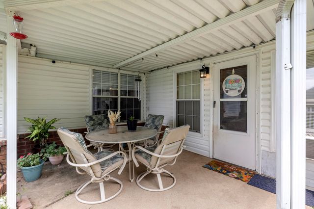 105 COUNTRYWOOD LN LN S, Oakland, TN 38060