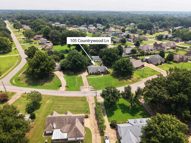105 COUNTRYWOOD LN LN S, Oakland, TN 38060