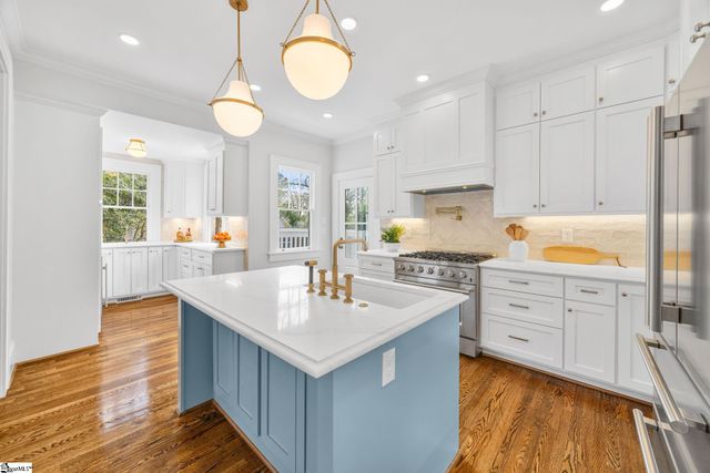 100 Overbrook Circle, Greenville, SC 29607