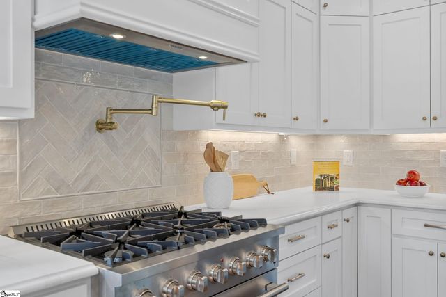 100 Overbrook Circle, Greenville, SC 29607