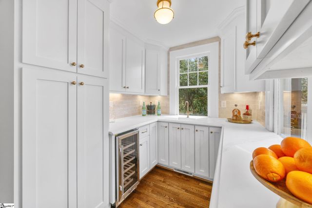 100 Overbrook Circle, Greenville, SC 29607