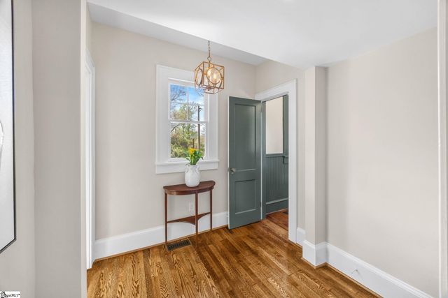 100 Overbrook Circle, Greenville, SC 29607