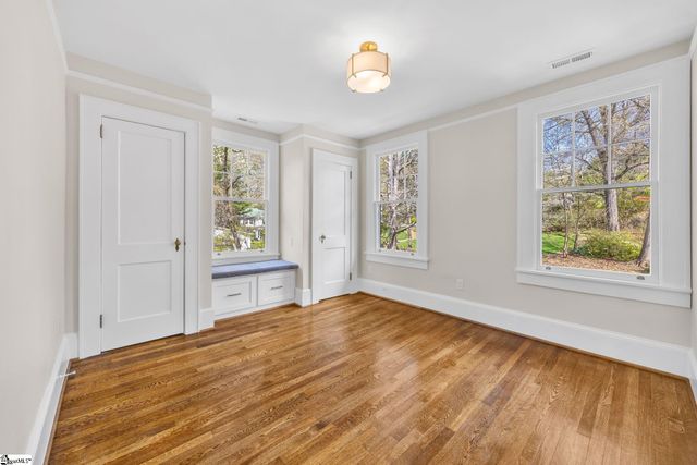 100 Overbrook Circle, Greenville, SC 29607