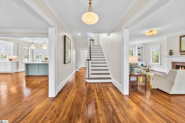 100 Overbrook Circle, Greenville, SC 29607