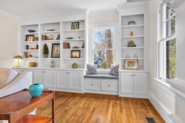 100 Overbrook Circle, Greenville, SC 29607