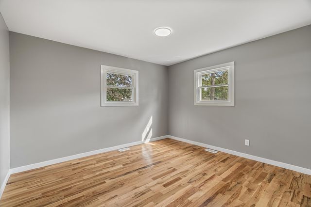 20 Elm Avenue, Hobart, IN 46342