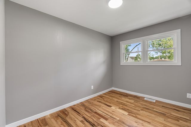 20 Elm Avenue, Hobart, IN 46342