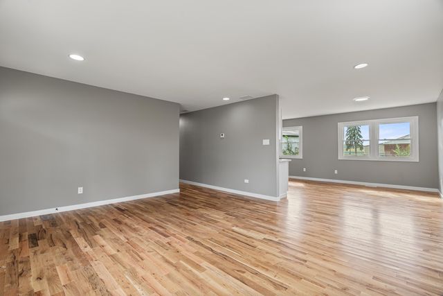20 Elm Avenue, Hobart, IN 46342