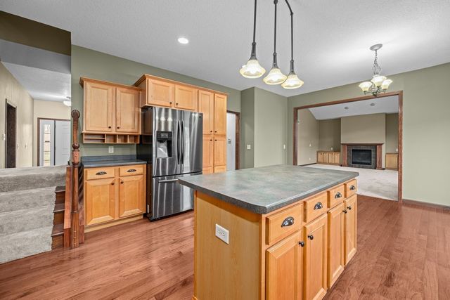 1338 W 61st Street, Davenport, IA 52806