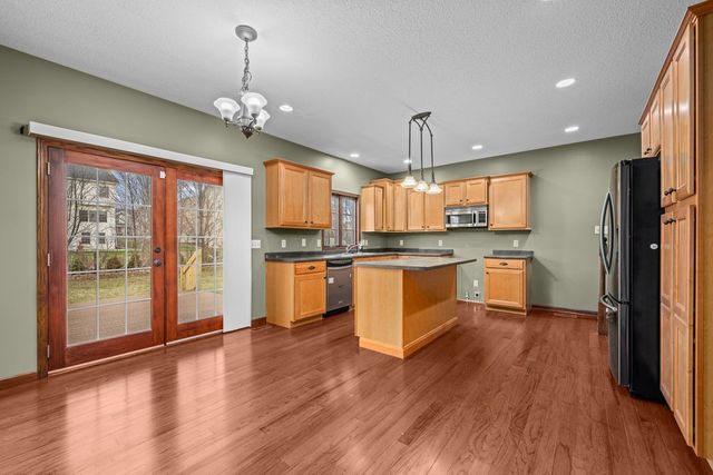 1338 W 61st Street, Davenport, IA 52806