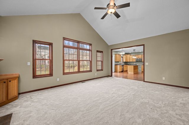 1338 W 61st Street, Davenport, IA 52806