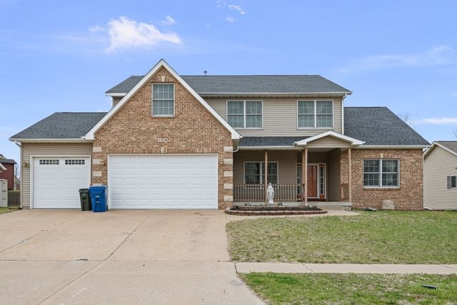 1338 W 61st Street, Davenport, IA 52806