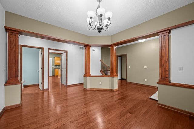 1338 W 61st Street, Davenport, IA 52806