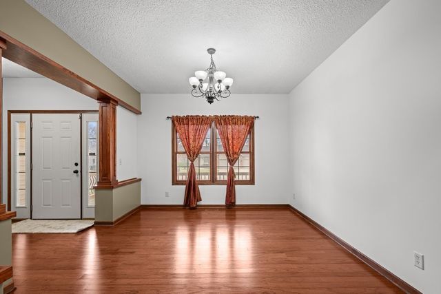 1338 W 61st Street, Davenport, IA 52806