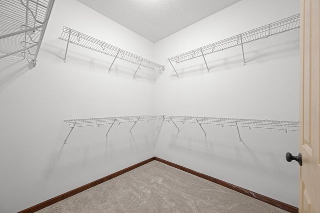 1338 W 61st Street, Davenport, IA 52806