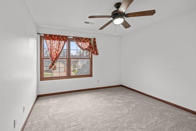 1338 W 61st Street, Davenport, IA 52806