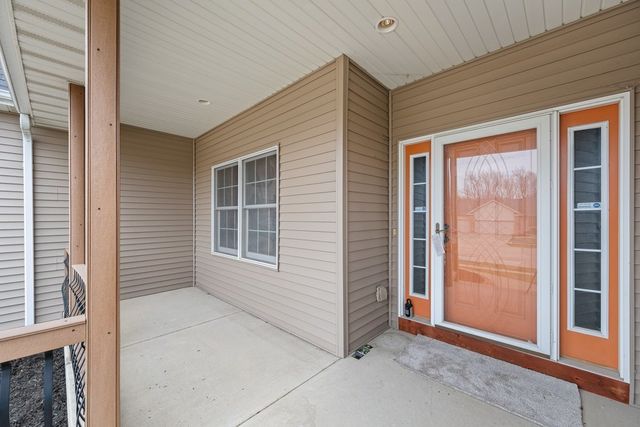 1338 W 61st Street, Davenport, IA 52806