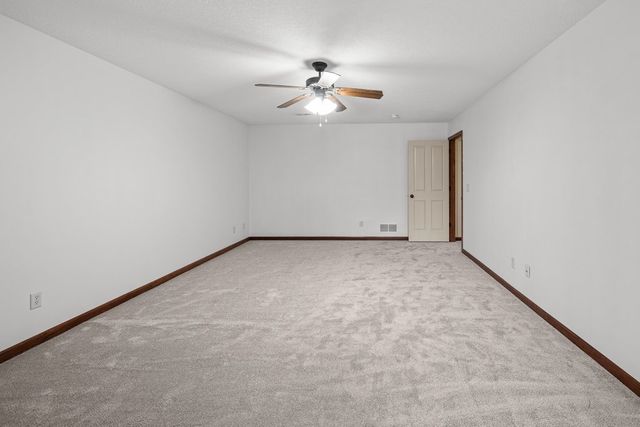 1338 W 61st Street, Davenport, IA 52806