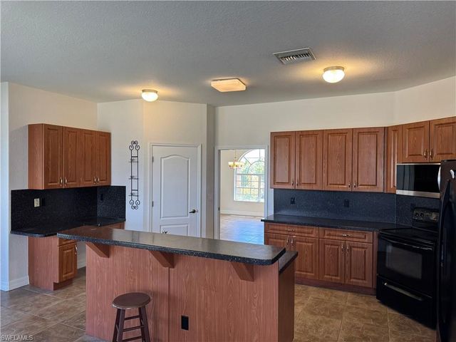 3800 20th ST W, Lehigh Acres, FL 33971