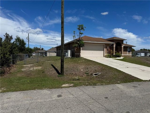 3800 20th ST W, Lehigh Acres, FL 33971