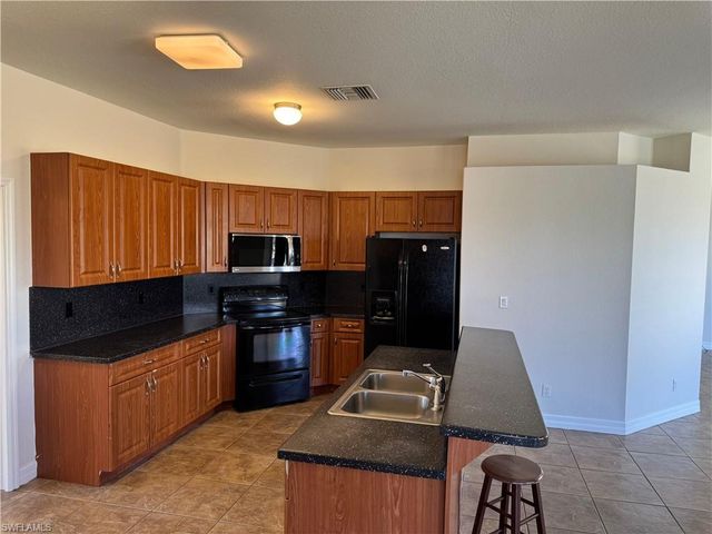 3800 20th ST W, Lehigh Acres, FL 33971