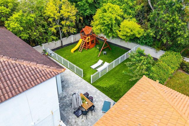 10223 Boca Vista Drive, Boca Raton, FL 33498