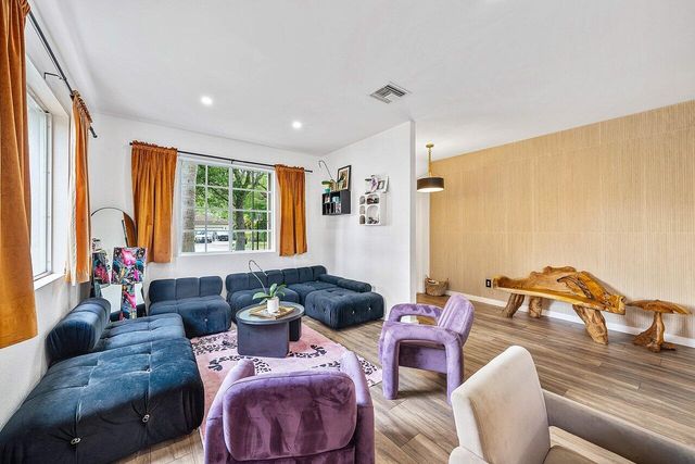 10223 Boca Vista Drive, Boca Raton, FL 33498