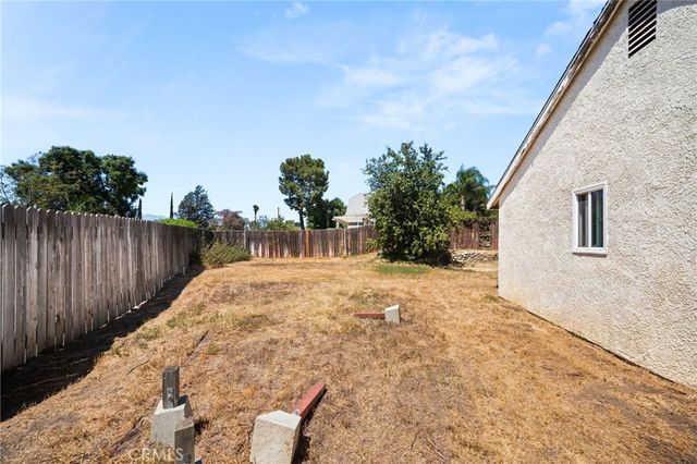 254 Hawthorne Street, Rialto, CA 92376