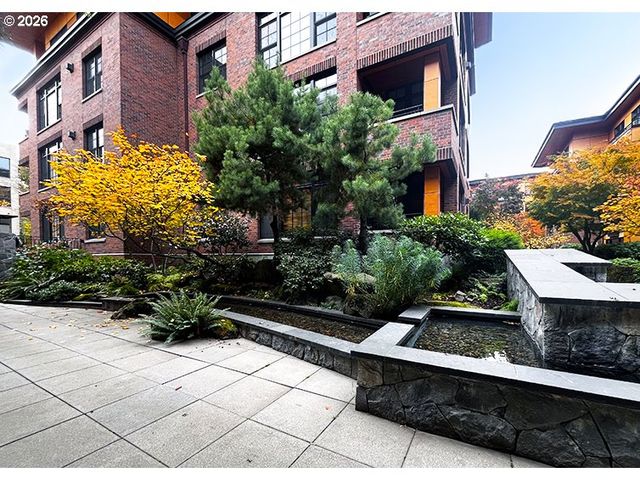 2335 Nw RALEIGH St A233, Portland, OR 97210