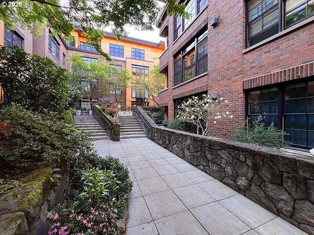 2335 Nw RALEIGH St A233, Portland, OR 97210