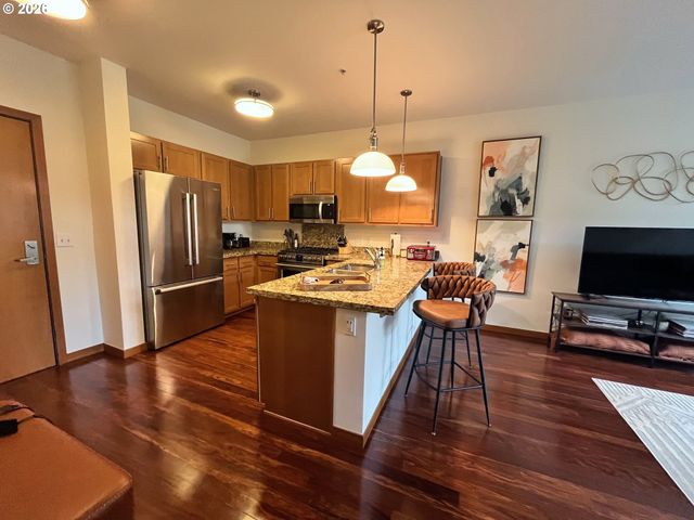 2335 Nw RALEIGH St A233, Portland, OR 97210