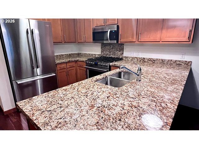 2335 Nw RALEIGH St A233, Portland, OR 97210