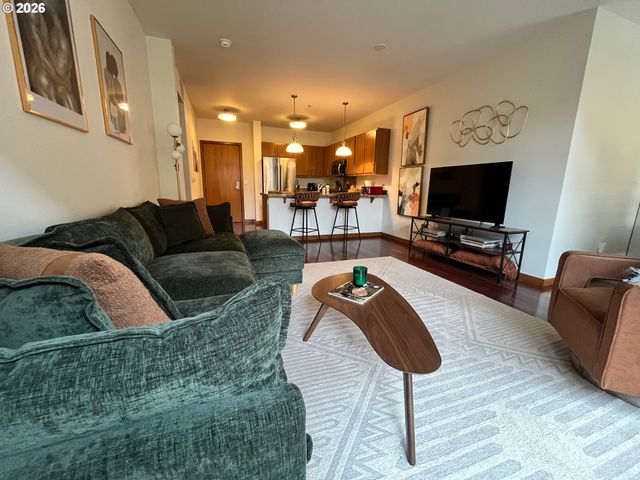 2335 Nw RALEIGH St A233, Portland, OR 97210