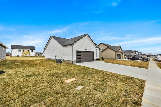 187 Donegal Dr, Clarksville, TN 37042