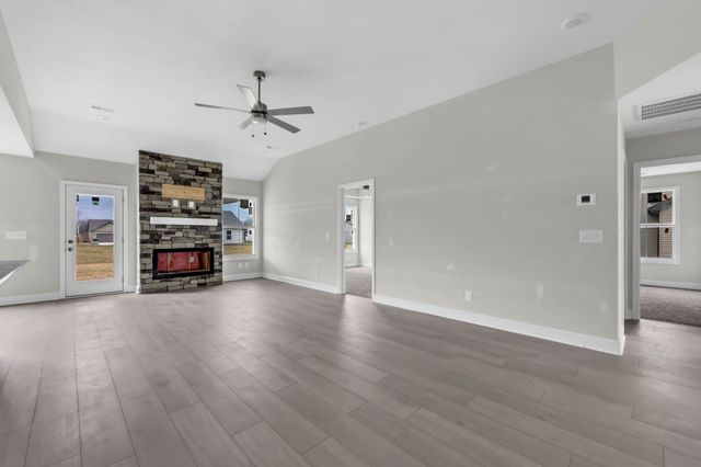 187 Donegal Dr, Clarksville, TN 37042