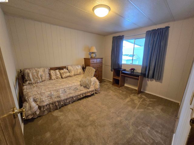 131 Banyon Dr, Pittsburg, CA 94565