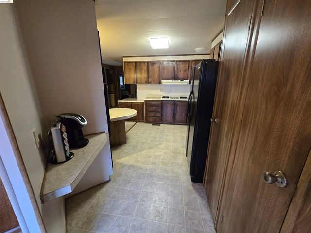 131 Banyon Dr, Pittsburg, CA 94565