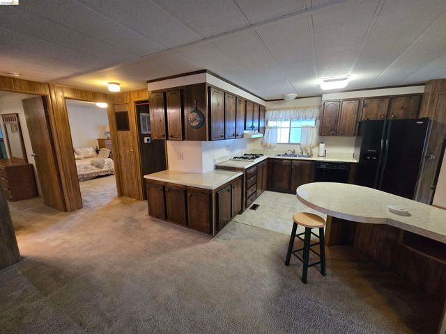 131 Banyon Dr, Pittsburg, CA 94565