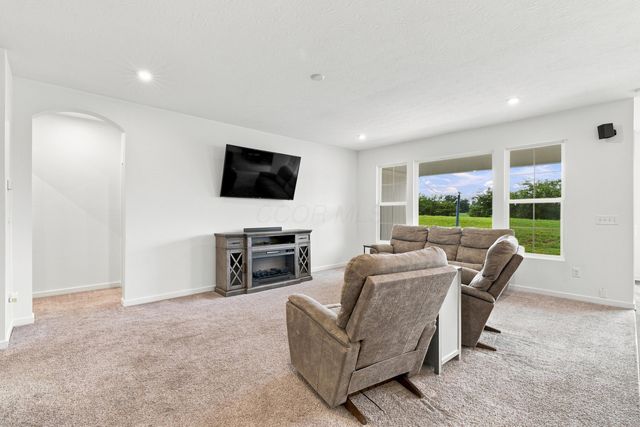 1385 Goldwell Drive, Sunbury, OH 43074