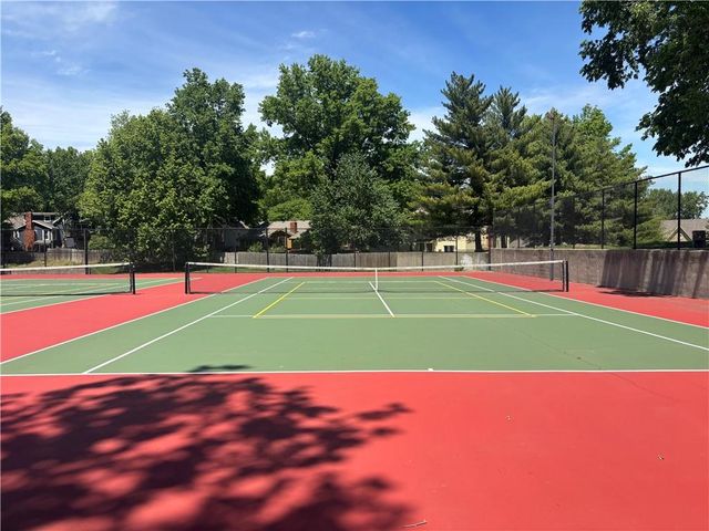 5305 NW 58TH Terrace, Kansas City, MO 64151