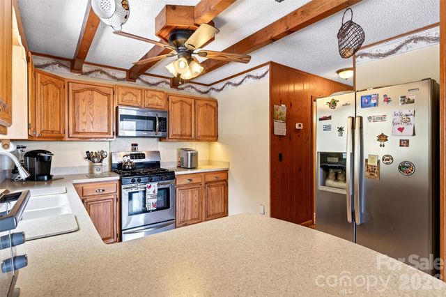 1347 Wipprecht Drive, Spruce Pine, NC 28777